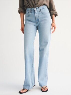 Abercrombie & Fitch High Rise 90s Relaxed Jean size 30